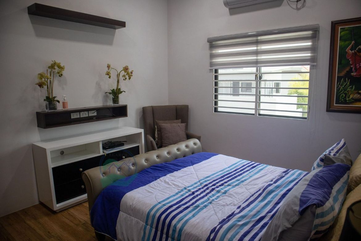 4 Bedroom House for Sale in Angeles, Pampanga