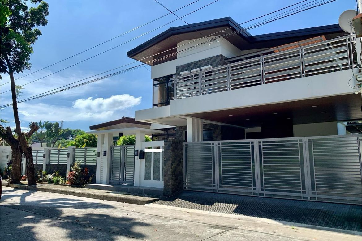 4 Bedroom House for Sale in Angeles, Pampanga