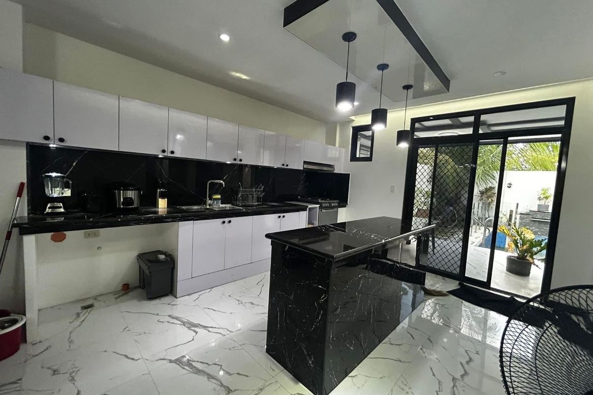 4 Bedroom House for Sale in Anupul, Bamban, Tarlac – photo 2