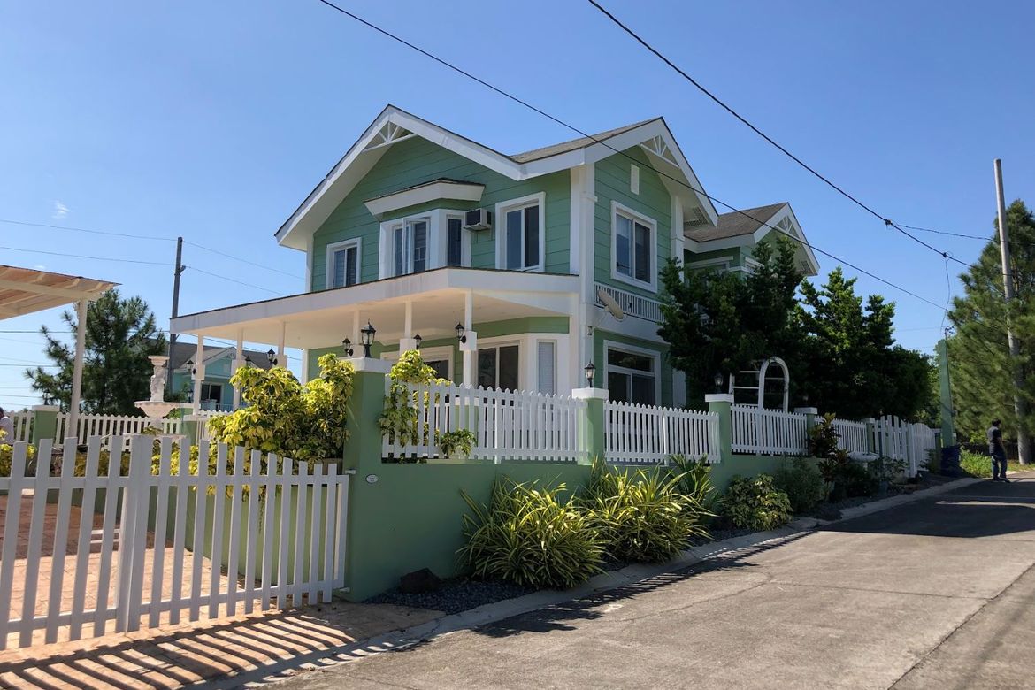 4 Bedroom House for Sale in Augusta, Don Jose, Santa Rosa, Laguna