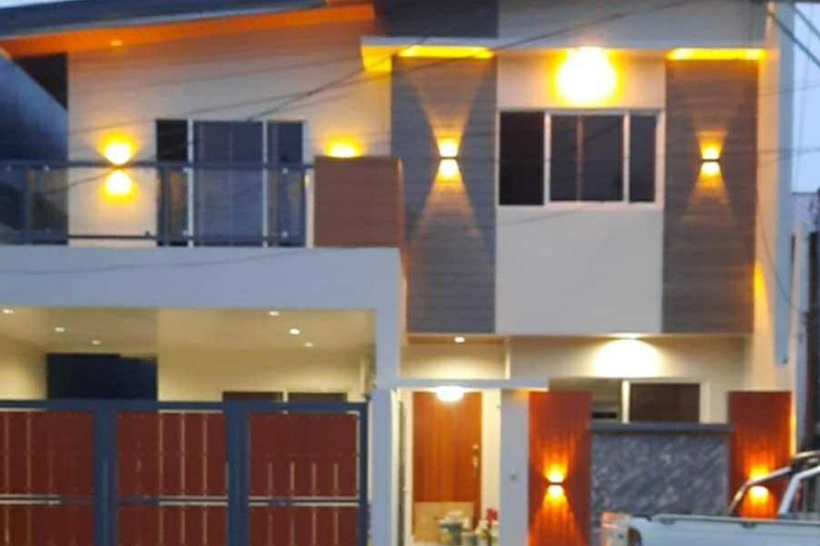 4 Bedroom House for Sale in Bacoor, Cavite