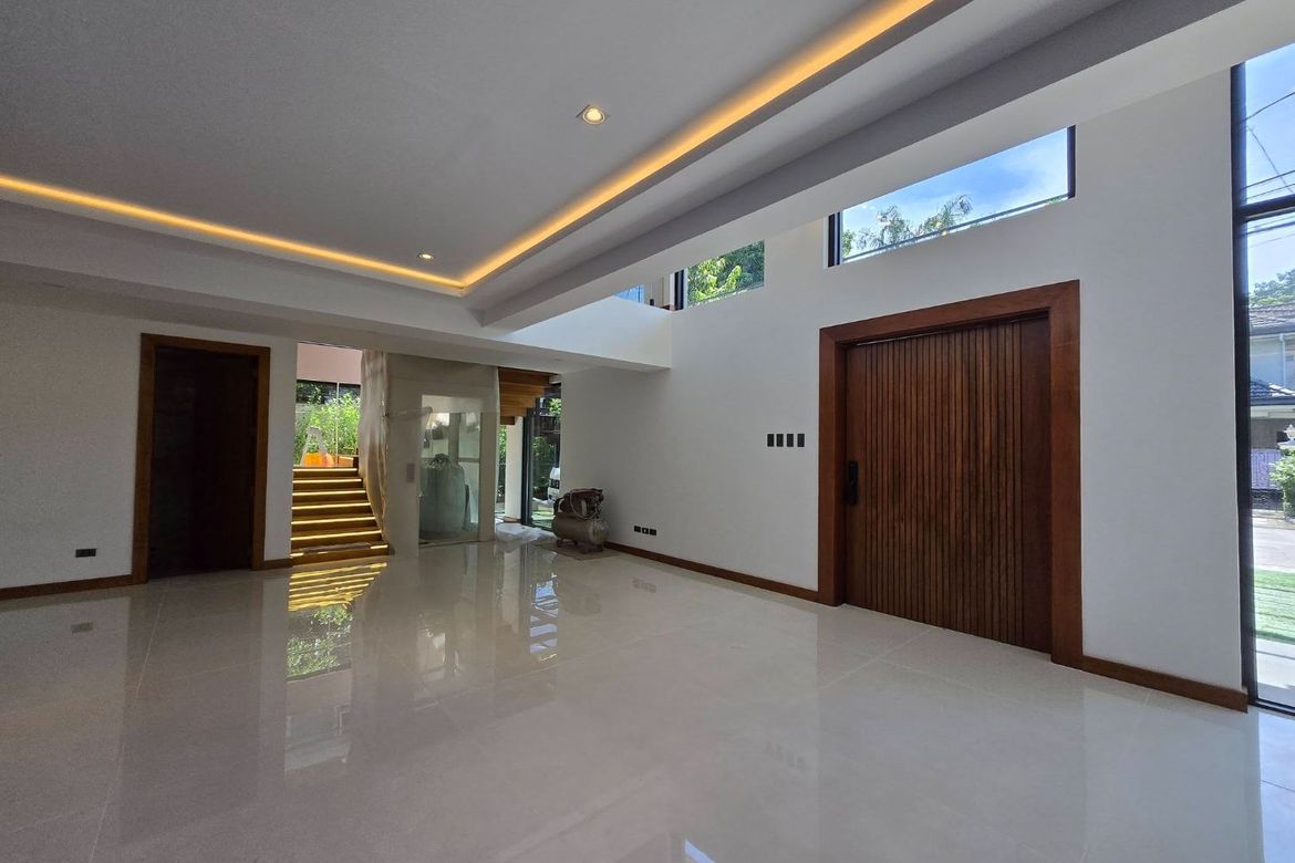 4 Bedroom House for Sale in Bagumbayan, Quezon City, Metro Manila – photo 3