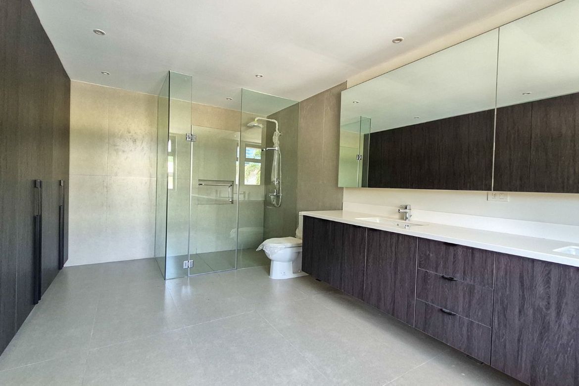 4 Bedroom House for Sale in Bagumbayan, Quezon City, Metro Manila – photo 8