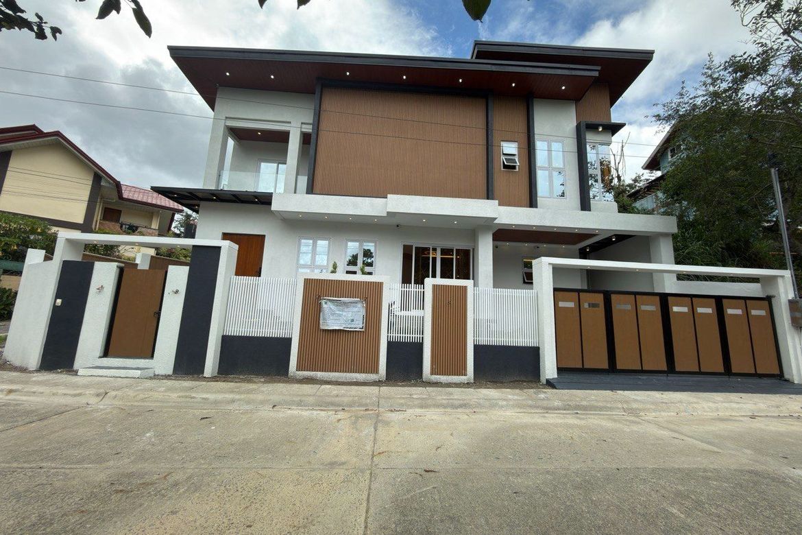 4 Bedroom House for Sale in Bakakeng North, Baguio, Benguet