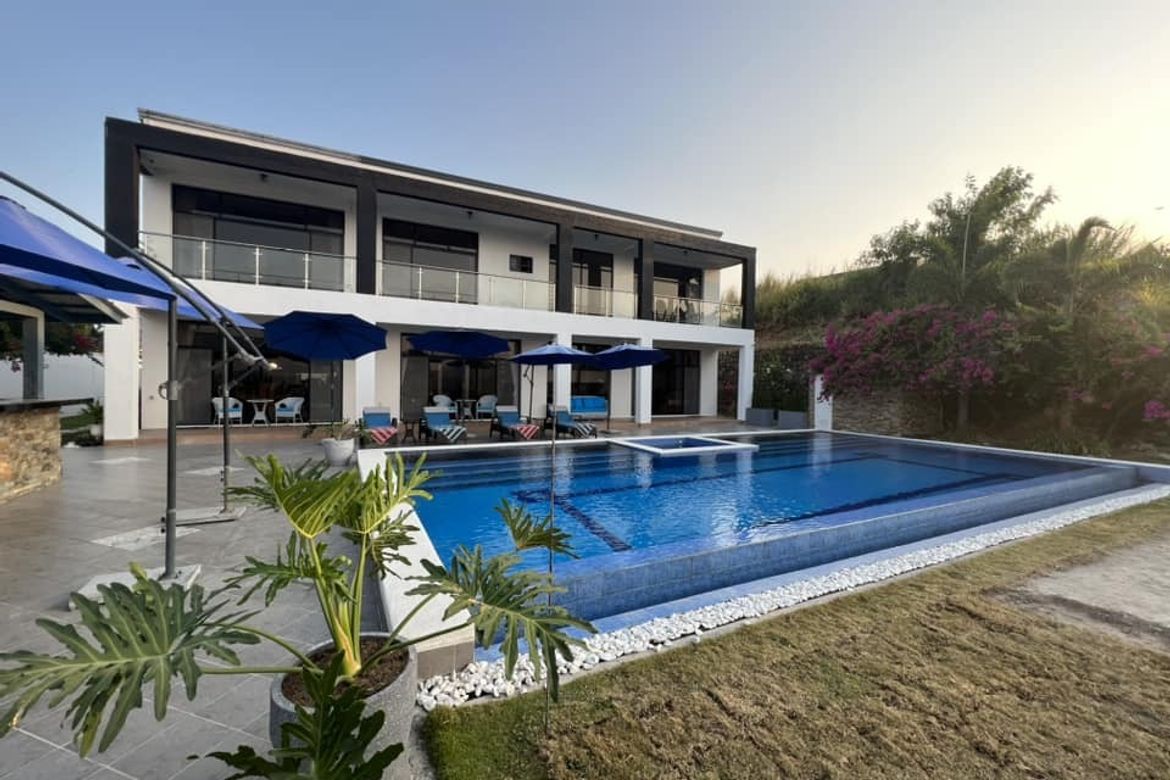 4 Bedroom House for Sale in Balibago, Angeles, Pampanga