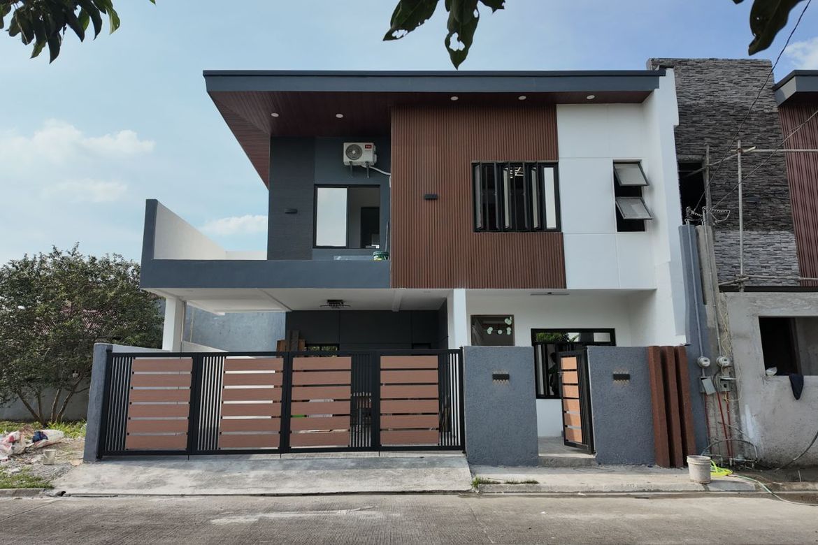 4 Bedroom House for Sale in Balibago, Santa Rosa, Laguna