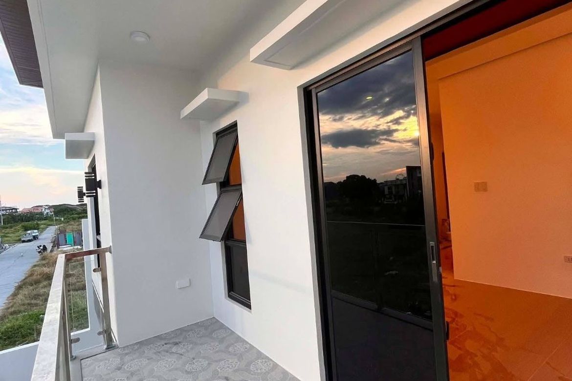 4 Bedroom House for Sale in Balibago, Santa Rosa, Laguna – photo 3