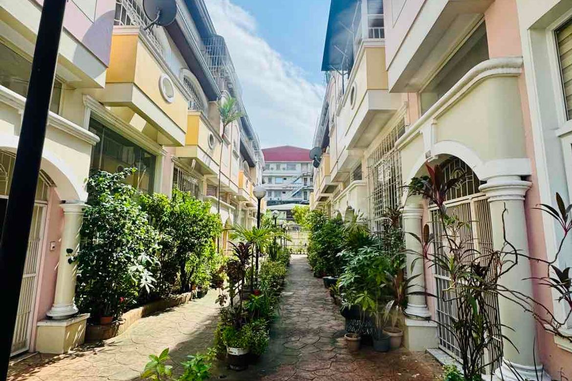 4 Bedroom House for Sale in Balong-Bato, San Juan, Metro Manila near LRT-2 J. Ruiz – photo 5