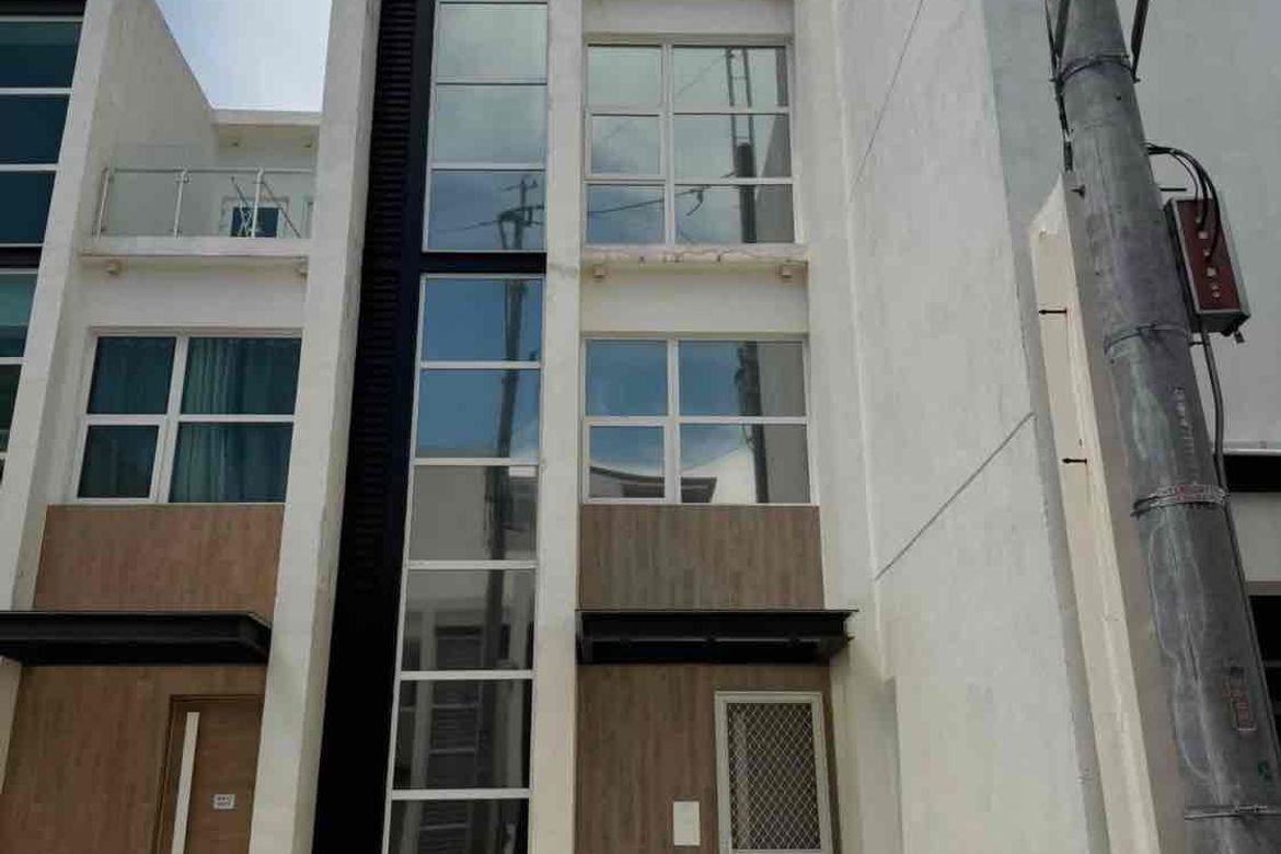 4 Bedroom House for Sale in Bambang, Taguig, Metro Manila