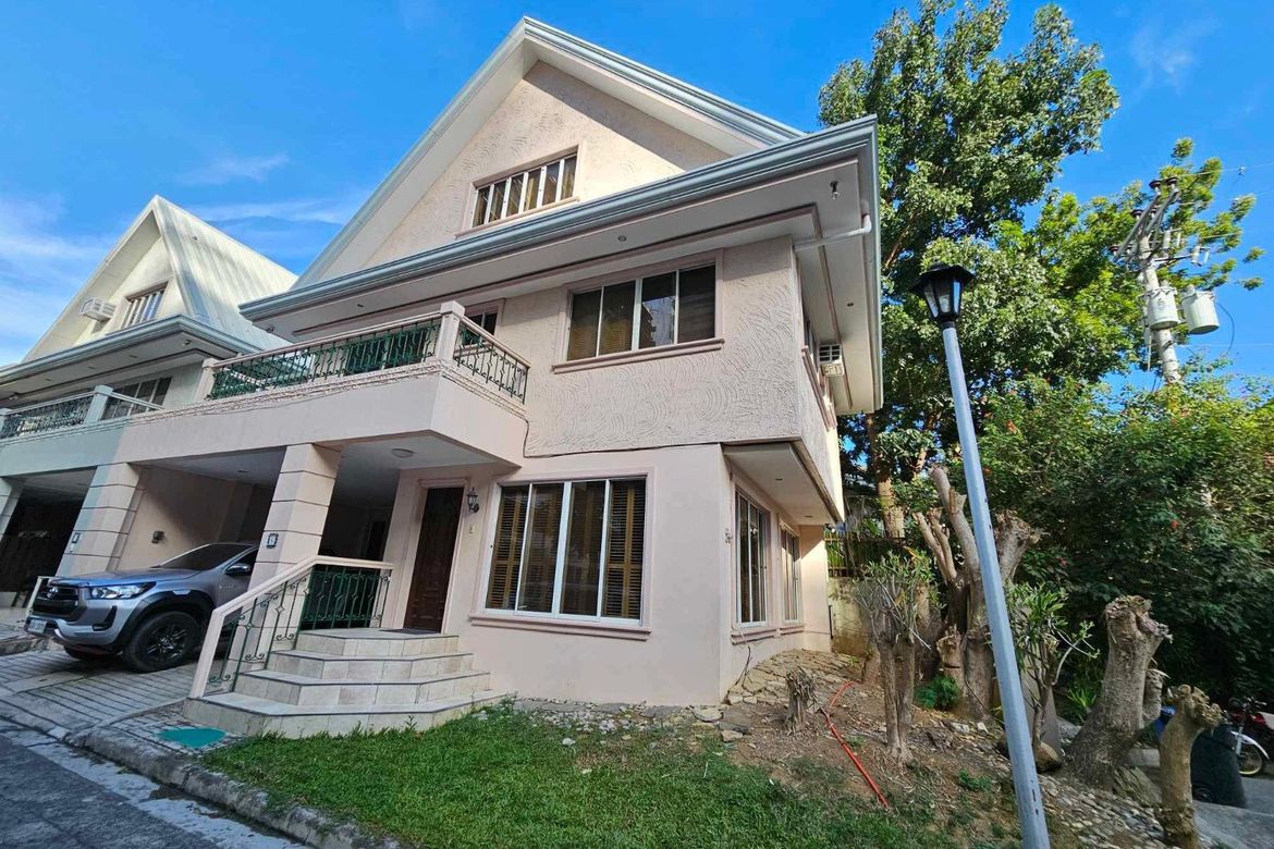 4 Bedroom House for Sale in Banilad, Cebu City, Cebu