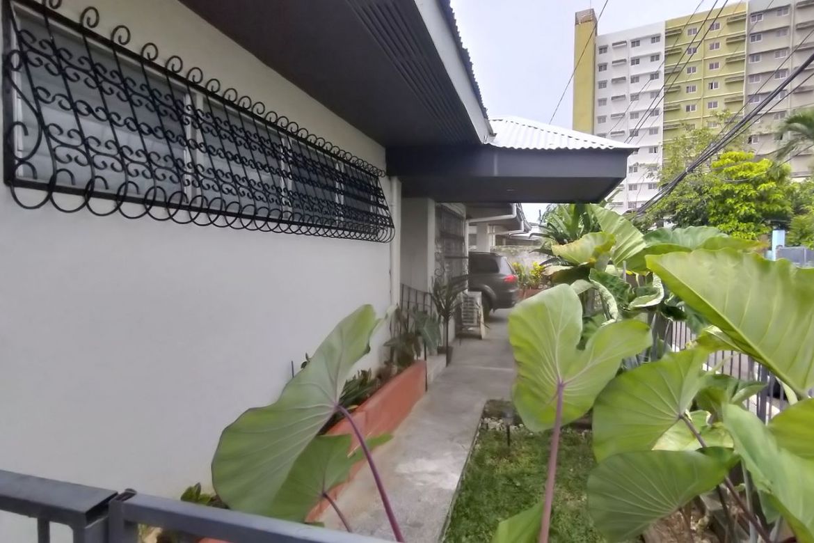 4 Bedroom House for Sale in Banilad, Cebu City, Cebu