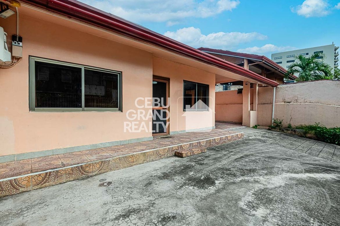 4 Bedroom House for Sale in Banilad, Cebu City, Cebu