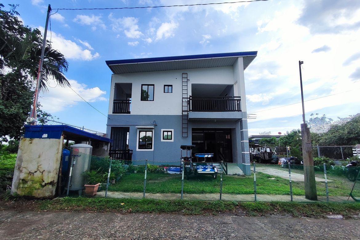 4 Bedroom House for Sale in Barangay 3, Calatagan, Batangas