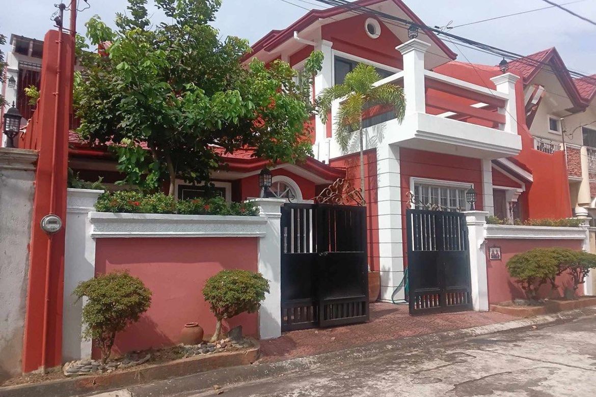 4 Bedroom House for Sale in Barangay 62-A, Cavite City, Cavite