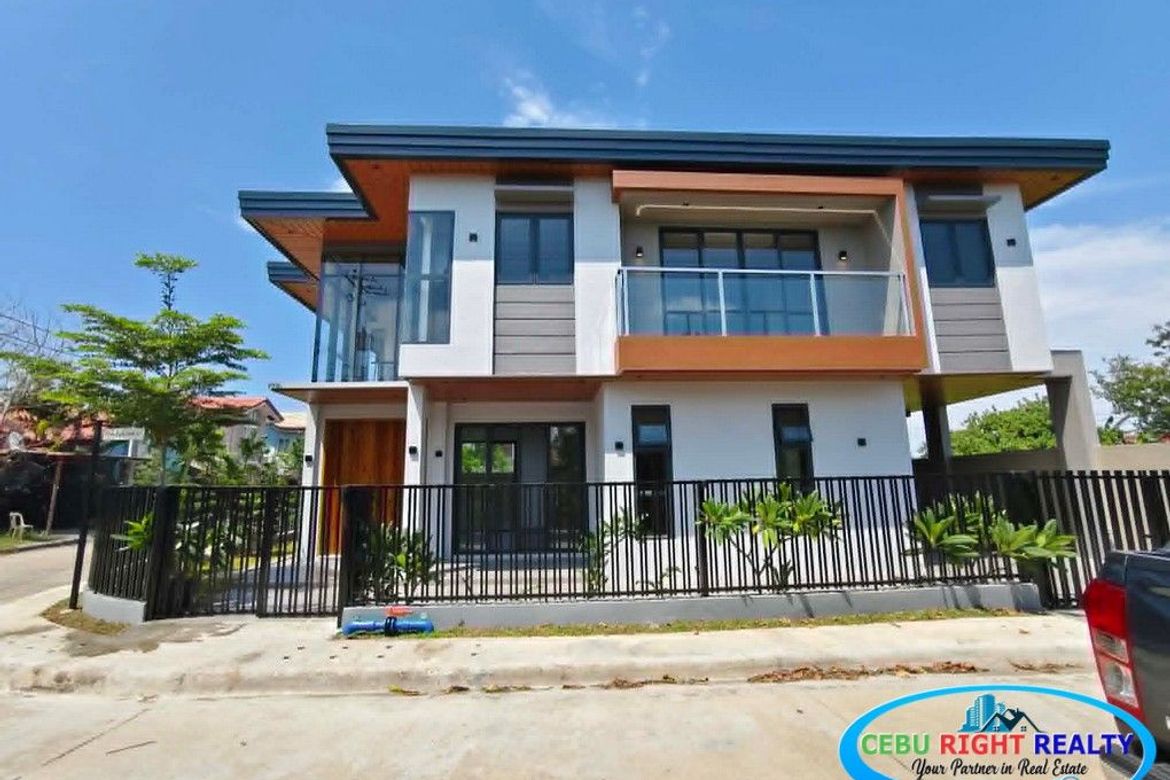 4 Bedroom House for Sale in Basak, Lapu-Lapu, Cebu