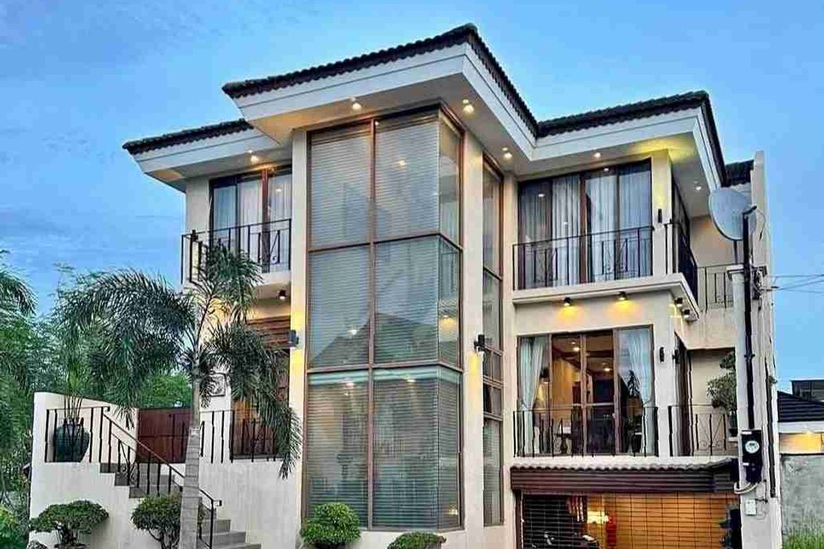 4 Bedroom House for Sale in Basak, Lapu-Lapu, Cebu