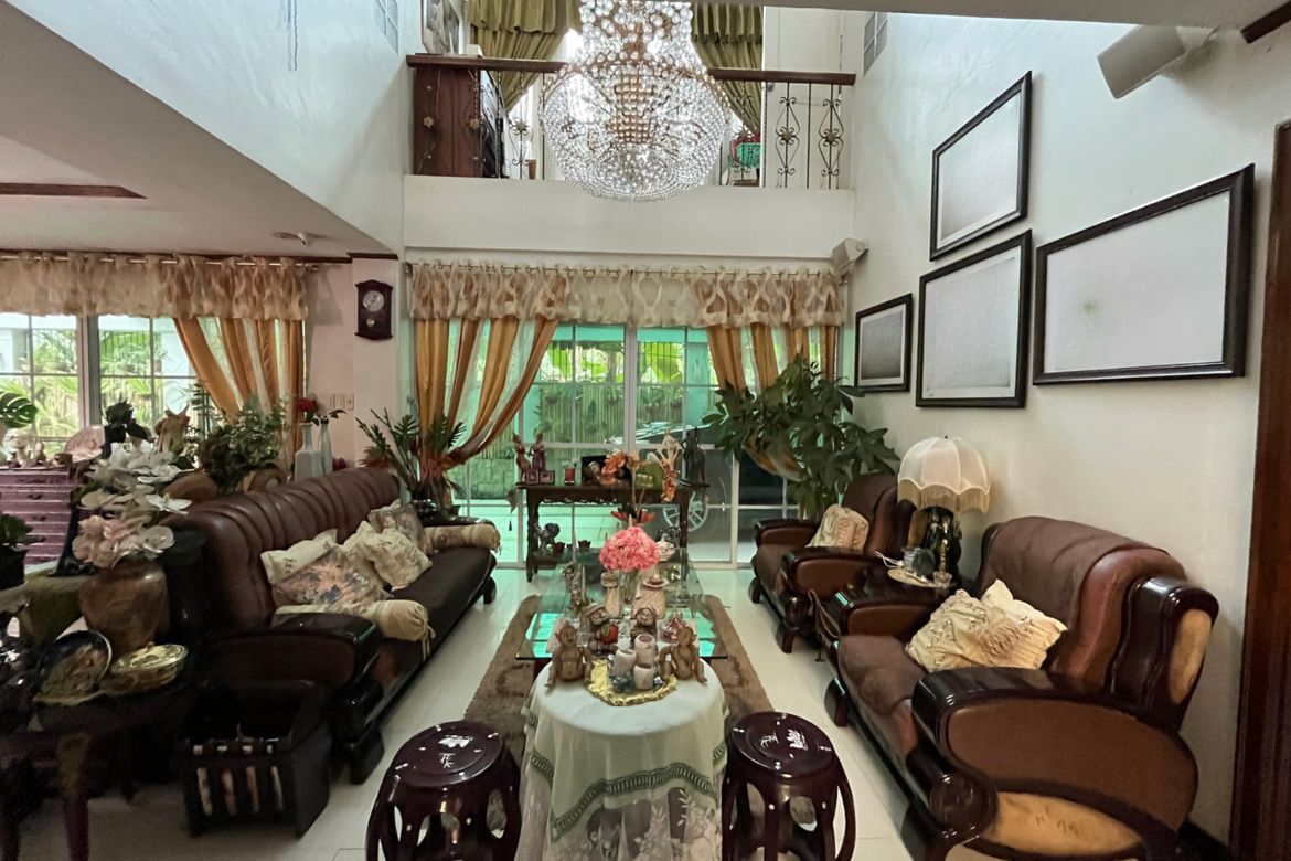 4 Bedroom House for Sale in Batasan Hills, Quezon City, Metro Manila