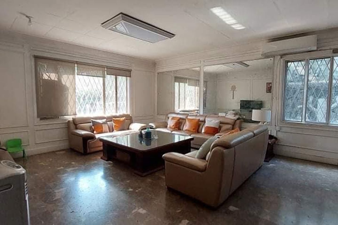 4 Bedroom House for Sale in Bel-Air, Makati, Metro Manila – photo 4