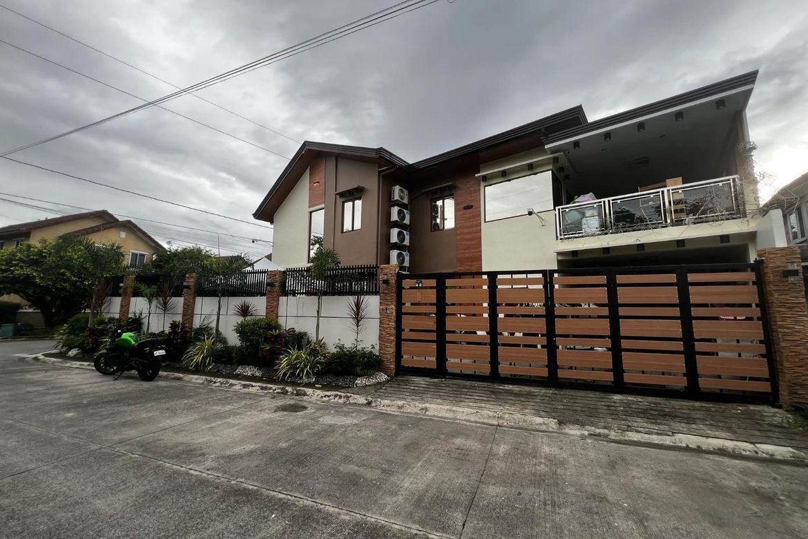 4 Bedroom House for Sale in Bellefort Estates, Habay I, Bacoor, Cavite