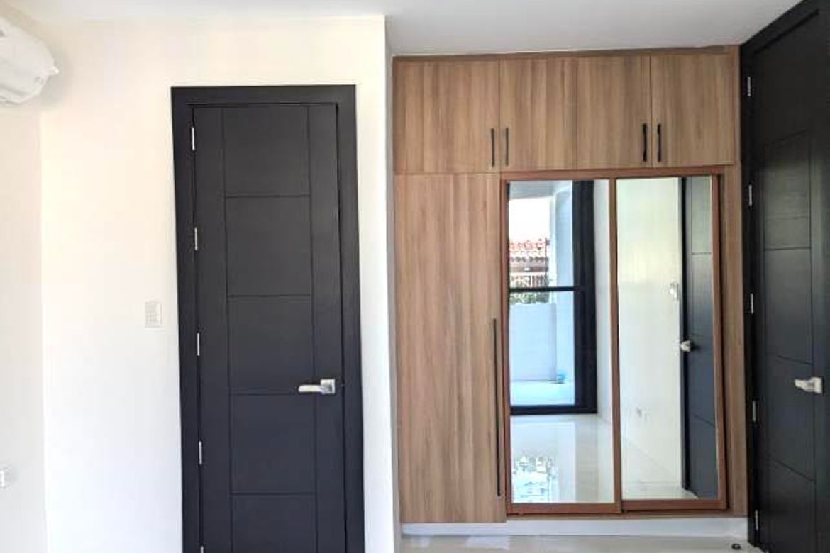 4 Bedroom House for Sale in BF Homes Executive Village, Almanza Uno, Las Piñas, Metro Manila – photo 4
