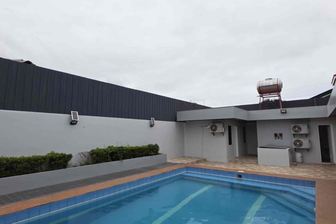4 Bedroom House for Sale in BF Homes Parañaque, BF Homes, Parañaque, Metro Manila – photo 3