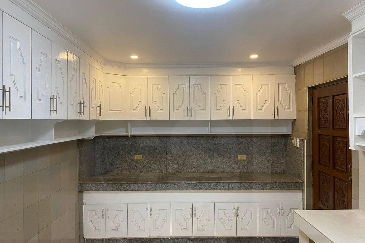 4 Bedroom House for Sale in BF Homes Parañaque, BF Homes, Parañaque, Metro Manila – photo 6