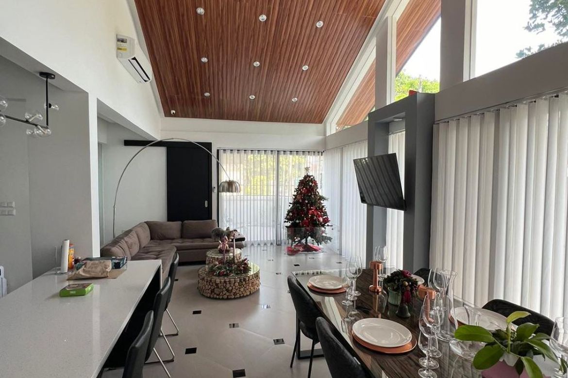 4 Bedroom House for Sale in BF Homes Parañaque, BF Homes, Parañaque, Metro Manila