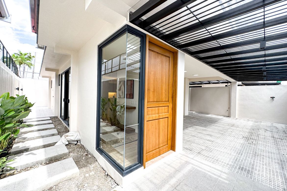 4 Bedroom House for Sale in BF Homes Parañaque, BF Homes, Parañaque, Metro Manila – photo 4
