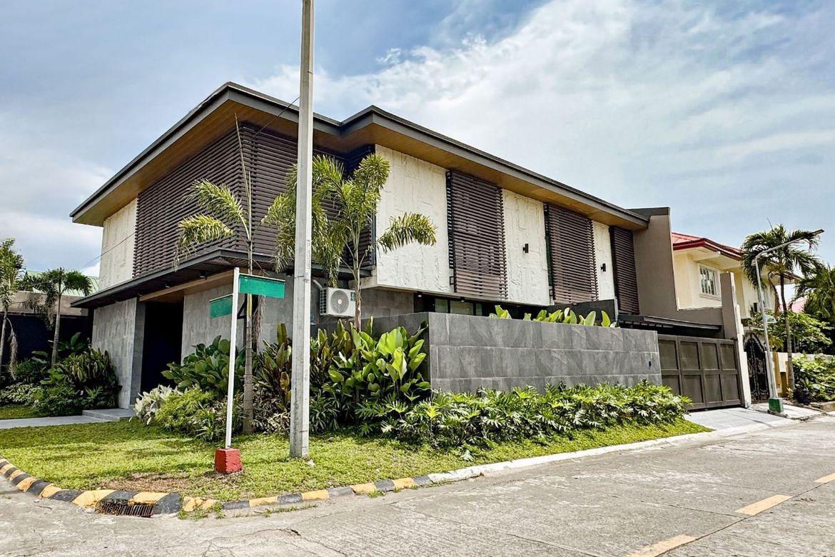 4 Bedroom House for Sale in BF Homes Parañaque, BF Homes, Parañaque, Metro Manila