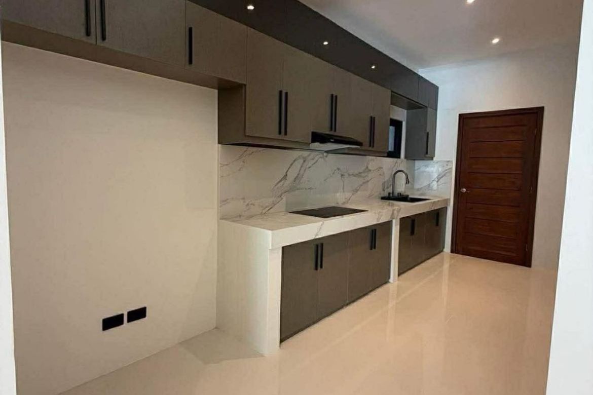 4 Bedroom House for Sale in BF Homes Parañaque, BF Homes, Parañaque, Metro Manila – photo 8
