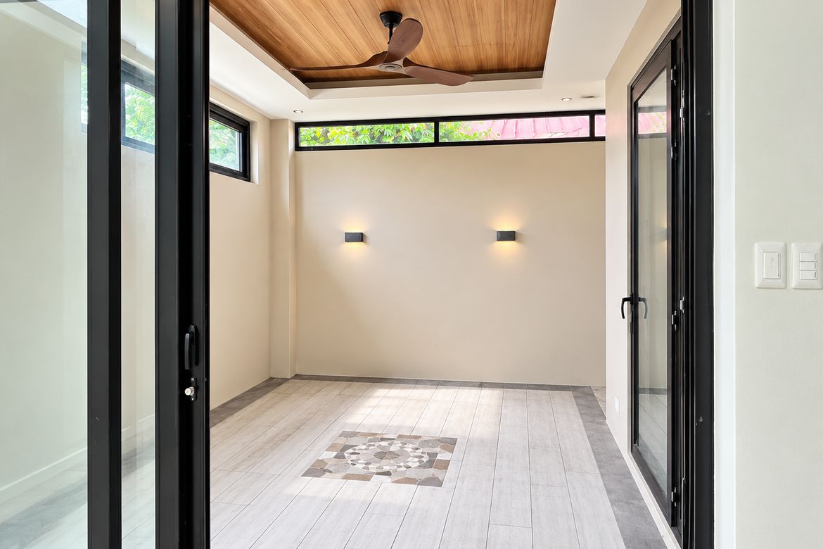 4 Bedroom House for Sale in BF Homes Parañaque, BF Homes, Parañaque, Metro Manila – photo 7