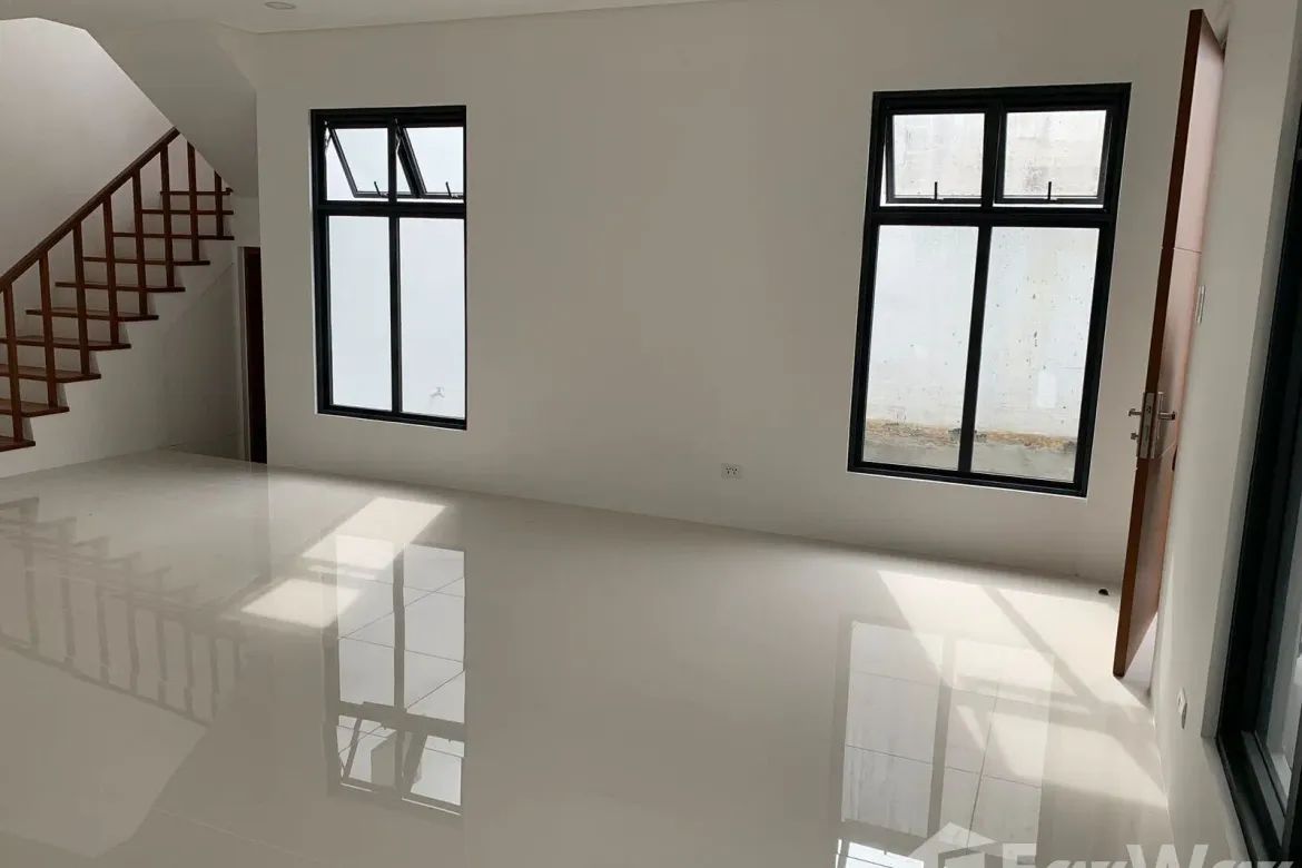 4 Bedroom House for Sale in BF Homes Parañaque, BF Homes, Parañaque, Metro Manila – photo 3