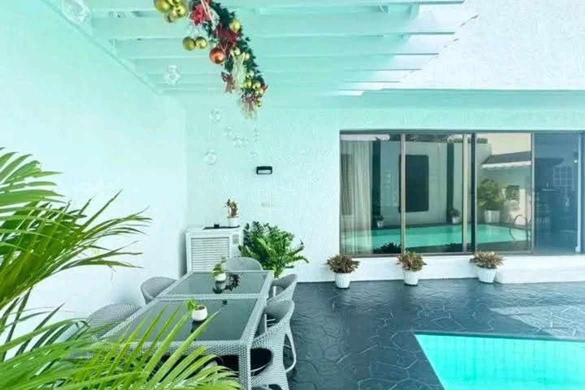 4 Bedroom House for Sale in BF Homes Parañaque, BF Homes, Parañaque, Metro Manila – photo 8