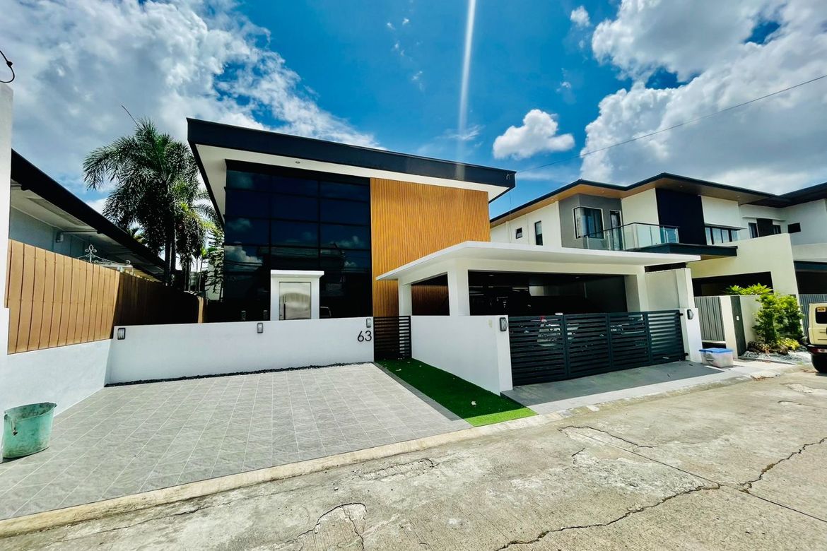 4 Bedroom House for Sale in BF Homes, Parañaque, Metro Manila – photo 3