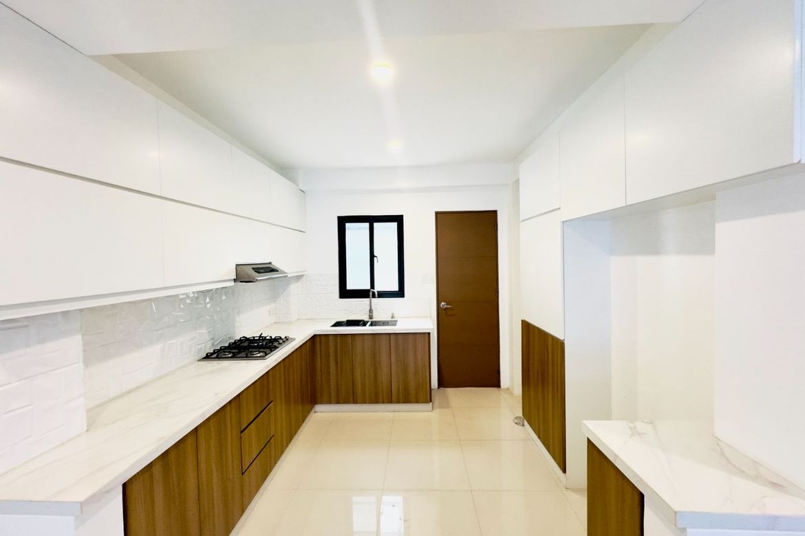 4 Bedroom House for Sale in BF Homes, Parañaque, Metro Manila – photo 6