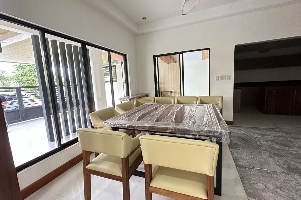 4 Bedroom House for Sale in BF Homes, Parañaque, Metro Manila – photo 2