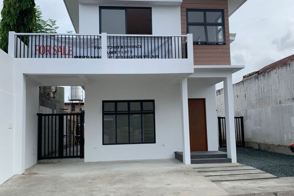 4 Bedroom House for Sale in BF Homes, Parañaque, Metro Manila