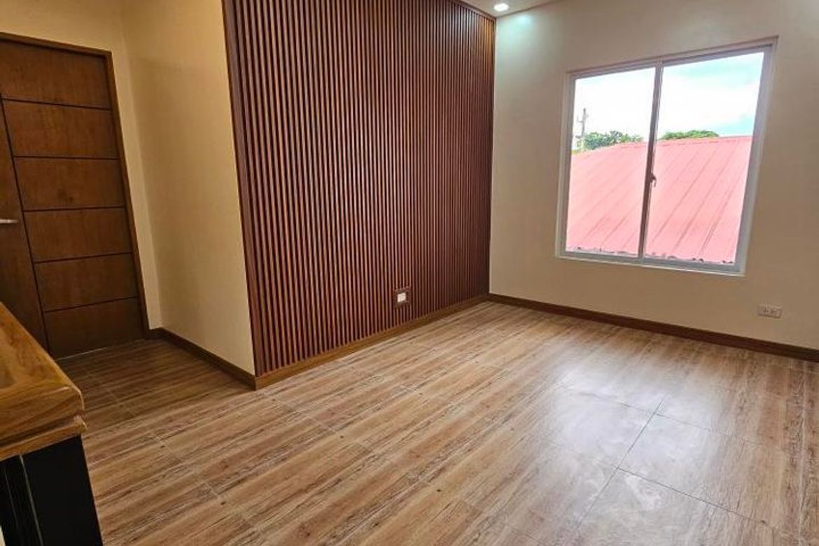 4 Bedroom House for Sale in BF Resort Village, Talon Dos, Las Piñas, Metro Manila – photo 5