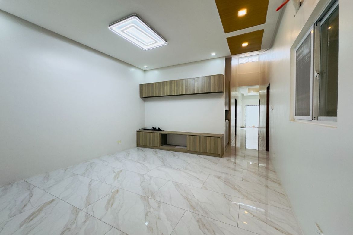 4 Bedroom House for Sale in BF Resort Village, Talon Dos, Las Piñas, Metro Manila – photo 6