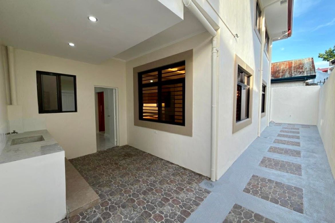 4 Bedroom House for Sale in BF Resort Village, Talon Dos, Las Piñas, Metro Manila – photo 8