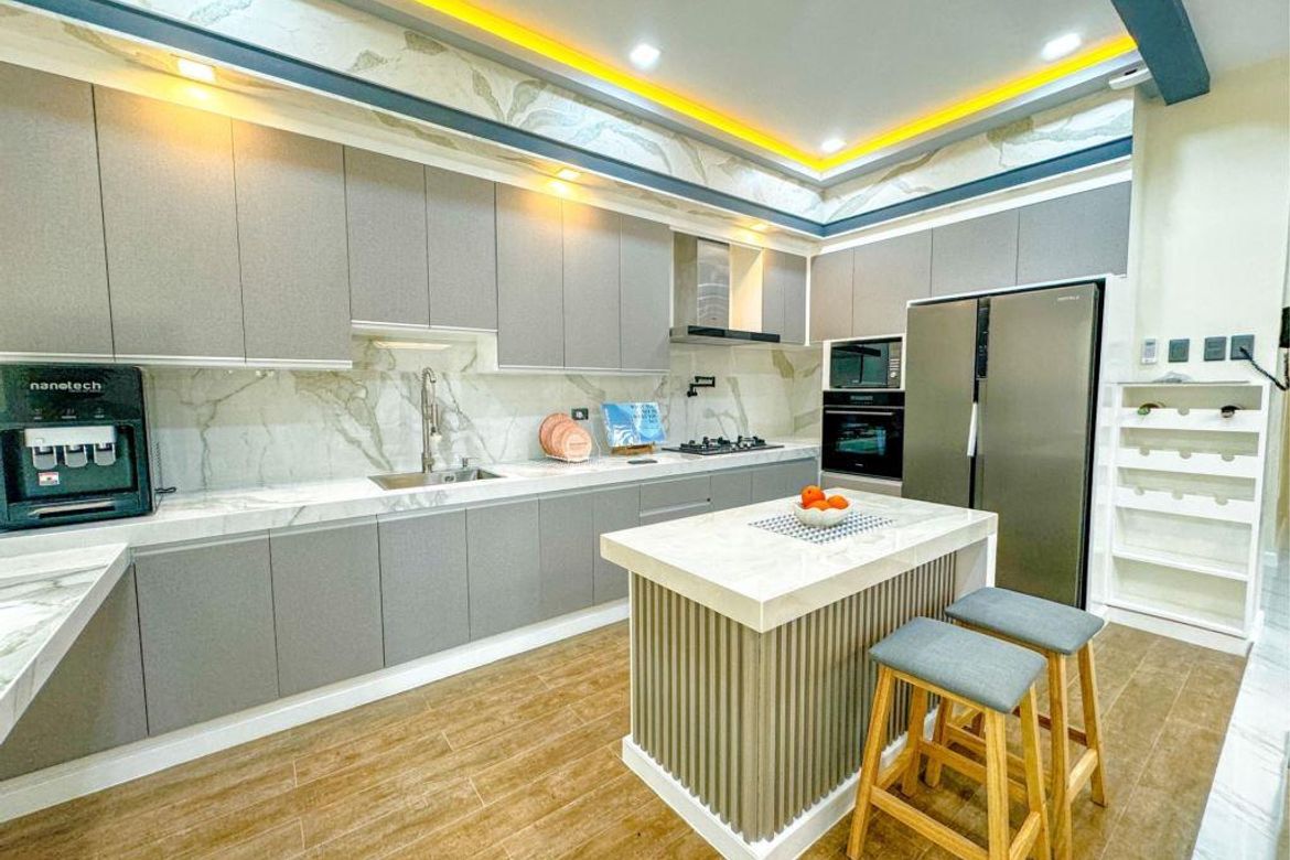 4 Bedroom House for Sale in BF Resort Village, Talon Dos, Las Piñas, Metro Manila – photo 6