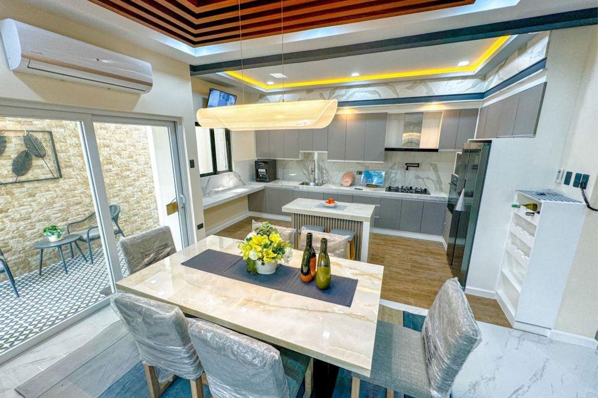 4 Bedroom House for Sale in BF Resort Village, Talon Dos, Las Piñas, Metro Manila – photo 7
