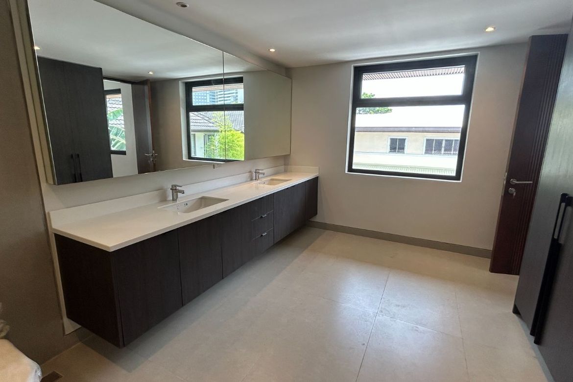 4 Bedroom House for Sale in BGC, Taguig, Metro Manila – photo 5