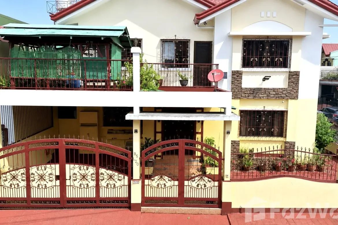 4 Bedroom House for Sale in BGC, Taguig, Metro Manila