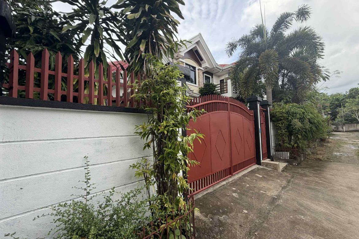4 Bedroom House for Sale in Booy, Tagbilaran, Bohol – photo 2