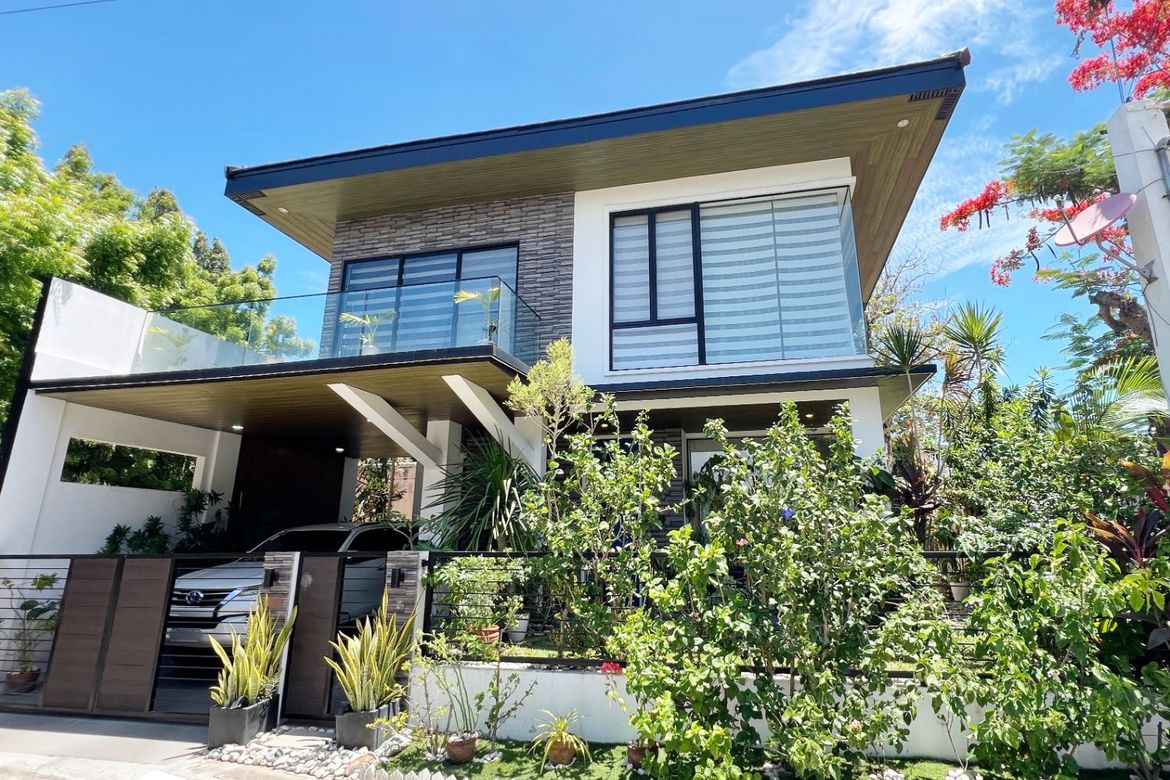 4 Bedroom House for Sale in Brentville International, Mampalasan, Biñan, Laguna
