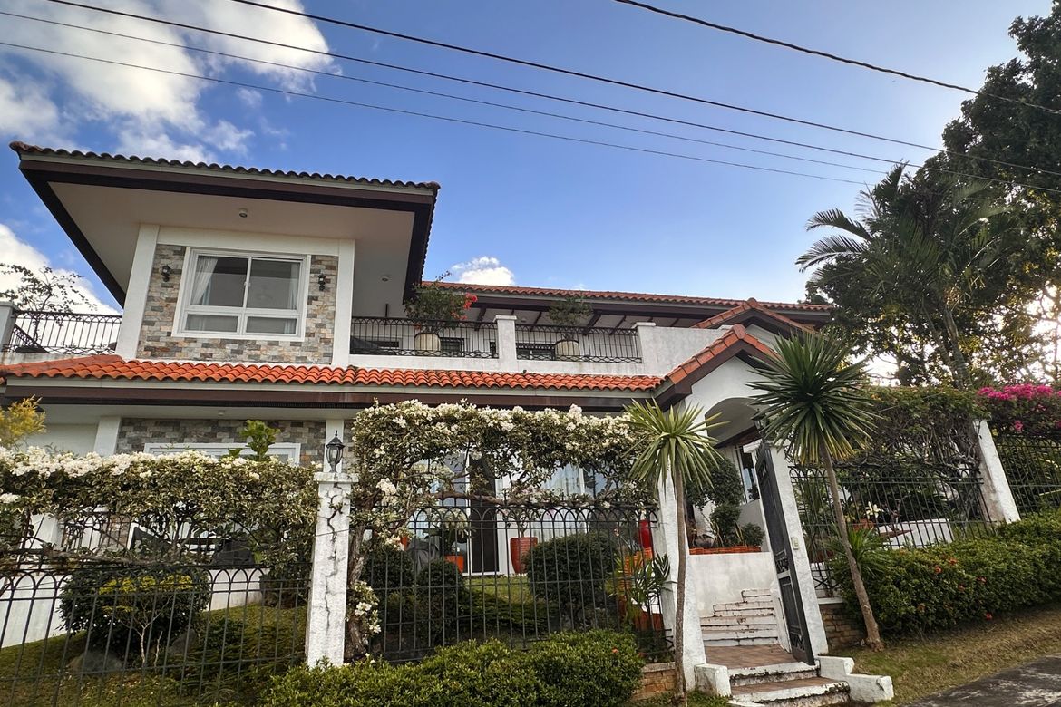 4 Bedroom House for Sale in Bucal, Calamba, Laguna