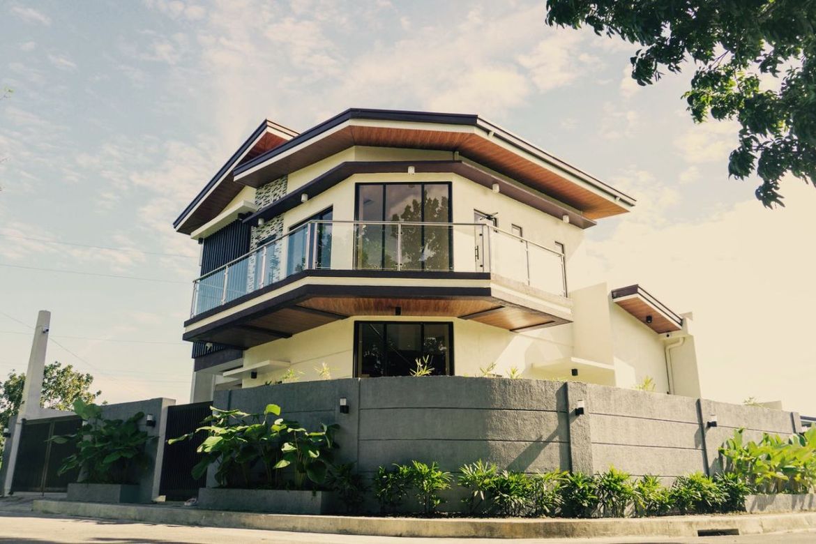 4 Bedroom House for Sale in Buenavista I, General Trias, Cavite