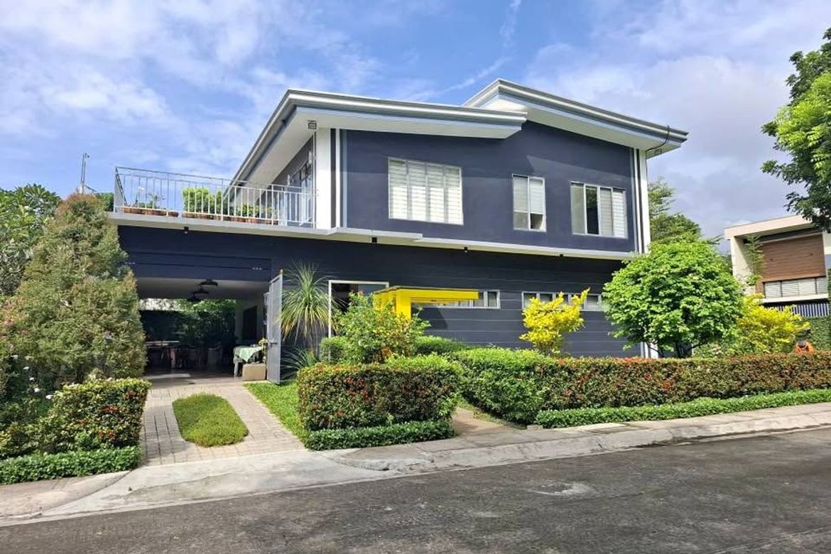 4 Bedroom House for Sale in Cabilang Baybay, Carmona, Cavite