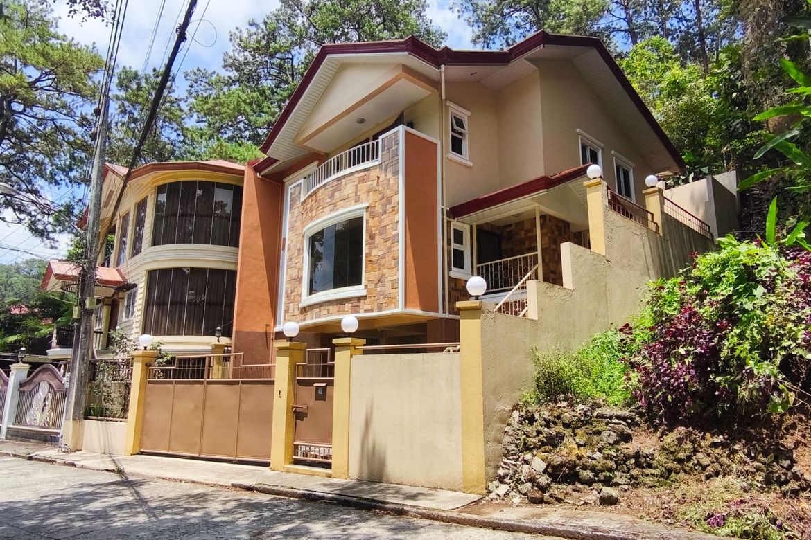 4 Bedroom House for Sale in Camp 7, Baguio, Benguet